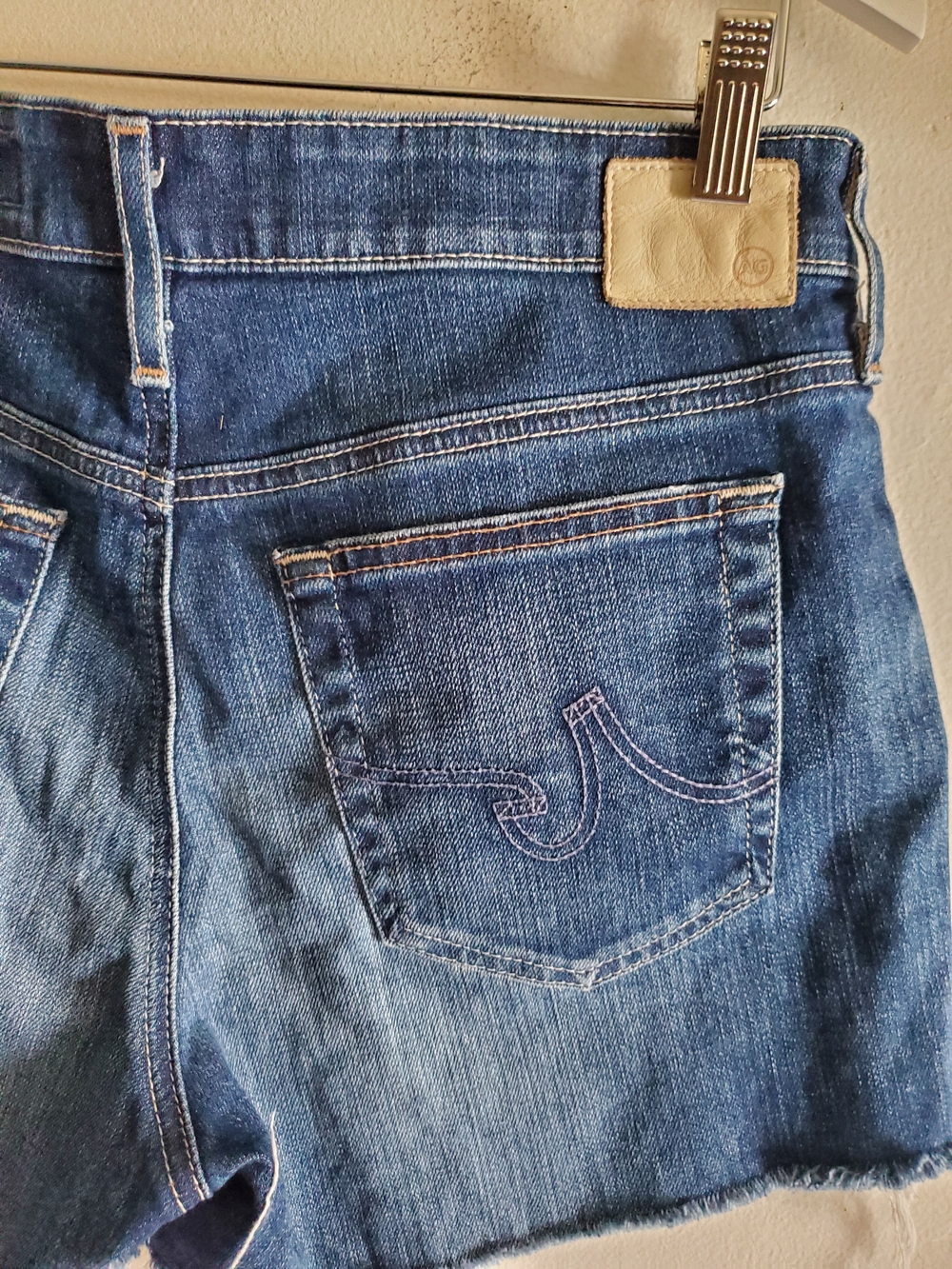 AG-ED Denim The Hailey Cut Off Ex Boyfriend Short. - Picture 6 of 10
